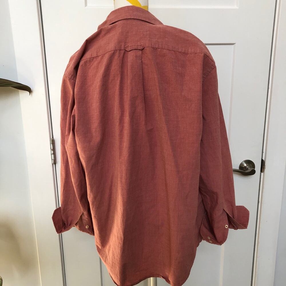Izod Flip Cuff Button Down Shirt Men Medium Rust Red Checked Sleeves Casual - Picture 8 of 9